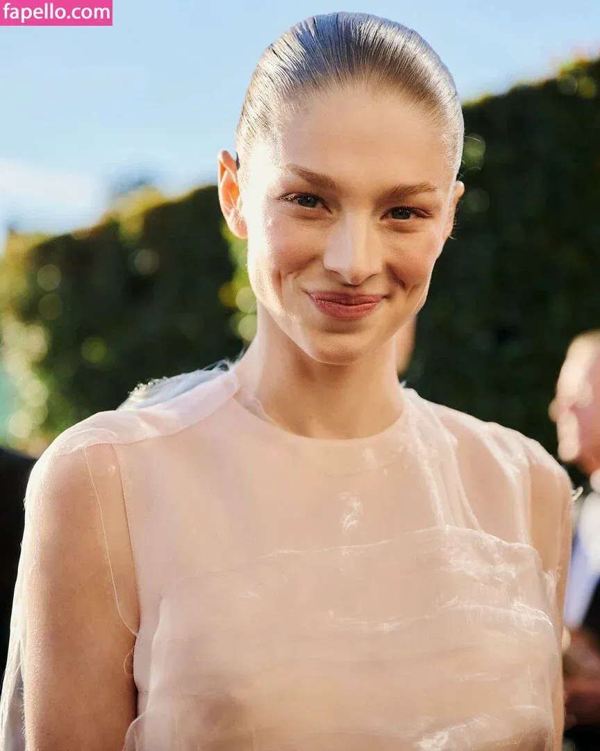 Hunter Schafer Onlyfans Photo Gallery 