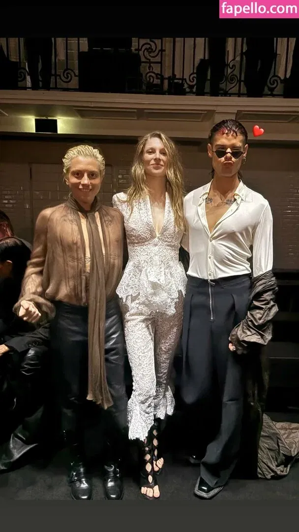 Hunter Schafer Onlyfans Photo Gallery 