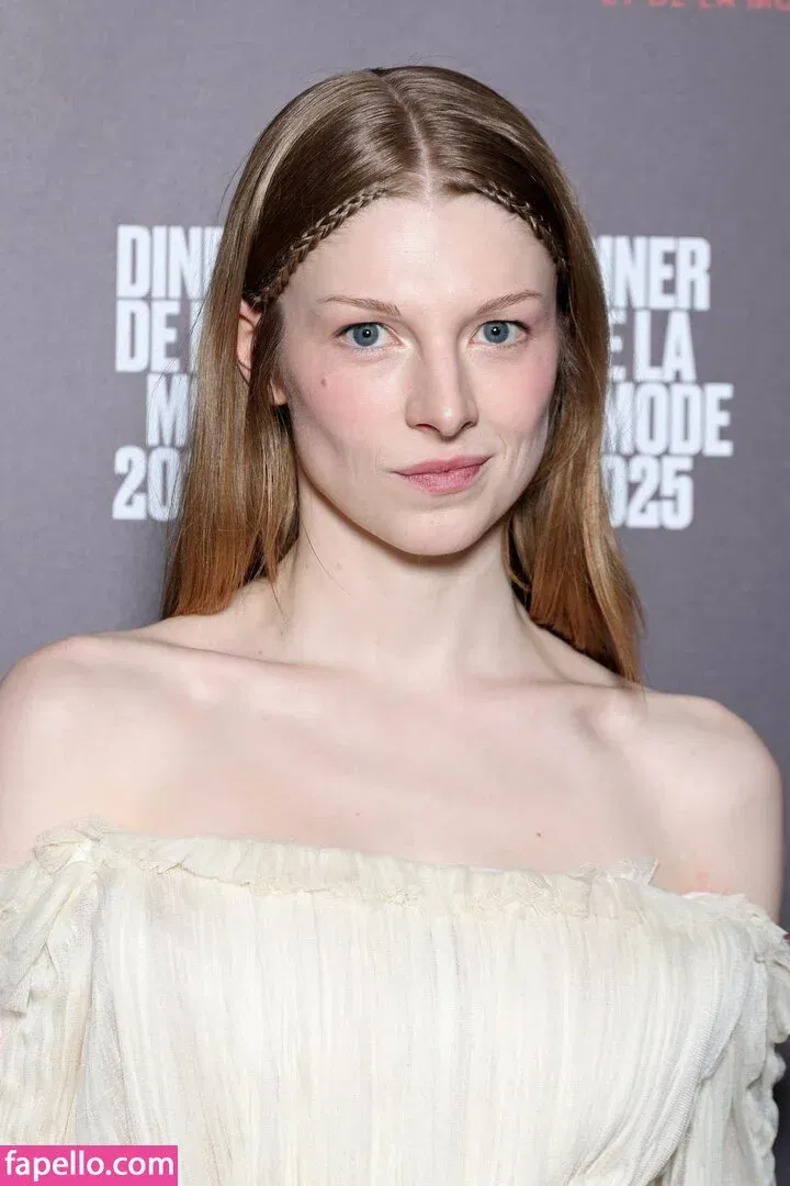 Hunter Schafer Onlyfans Photo Gallery 