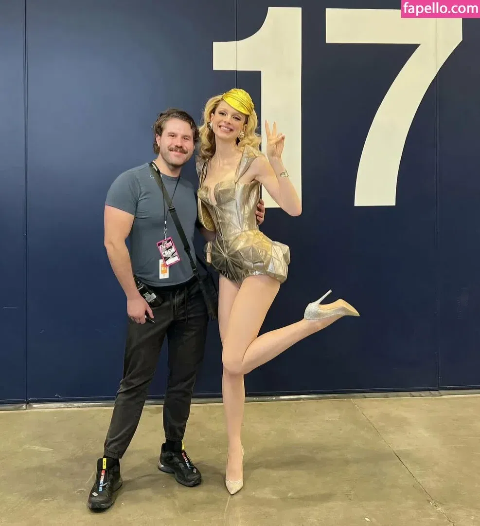 Hunter Schafer Onlyfans Photo Gallery 