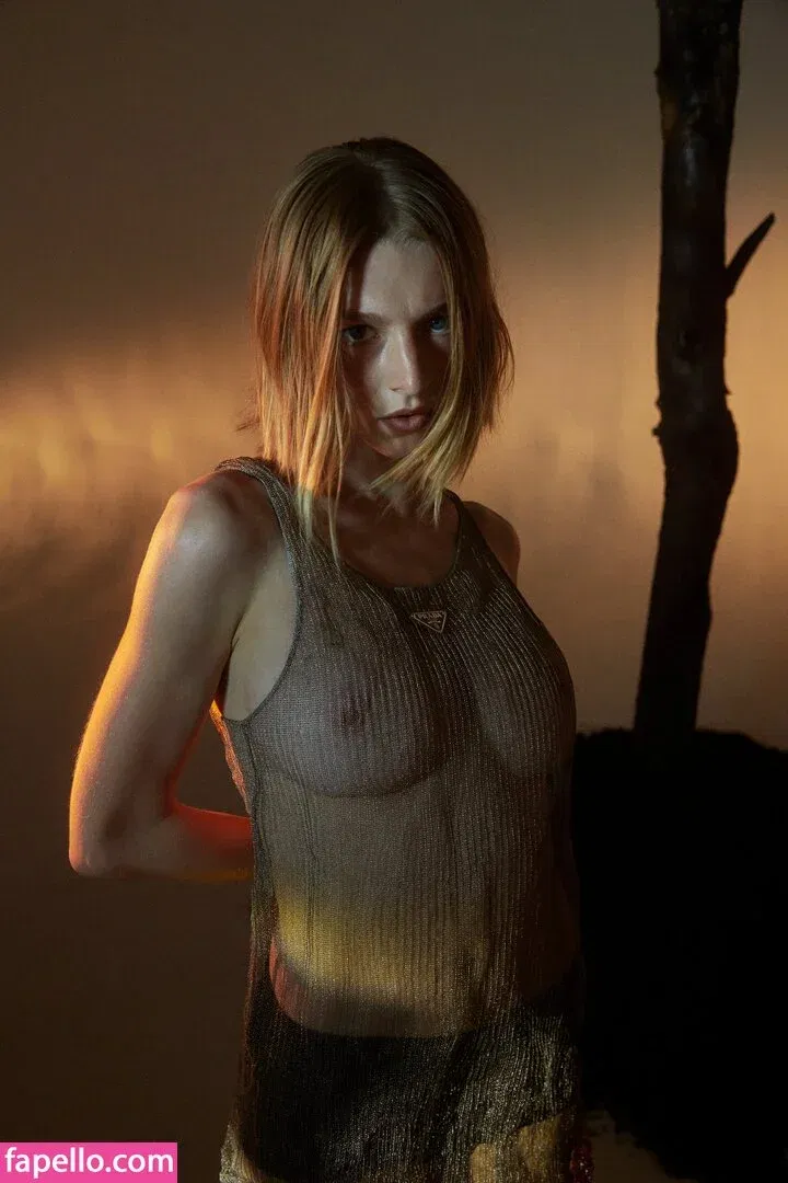 Hunter Schafer Onlyfans Photo Gallery 