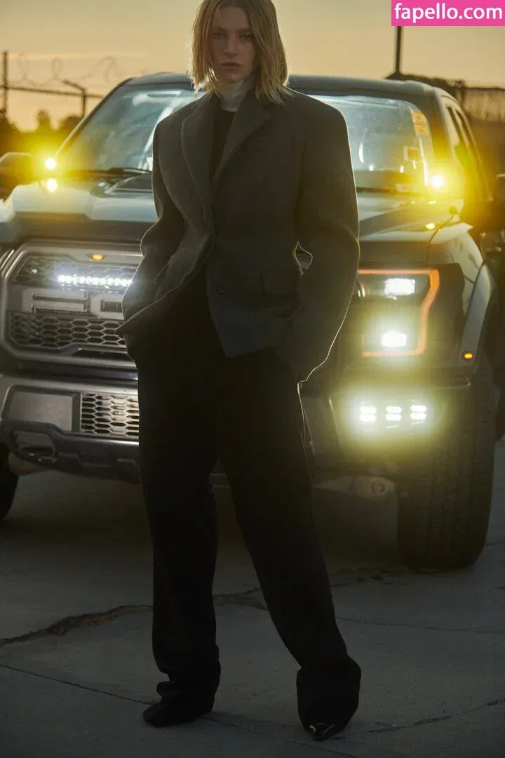 Hunter Schafer Onlyfans Photo Gallery 