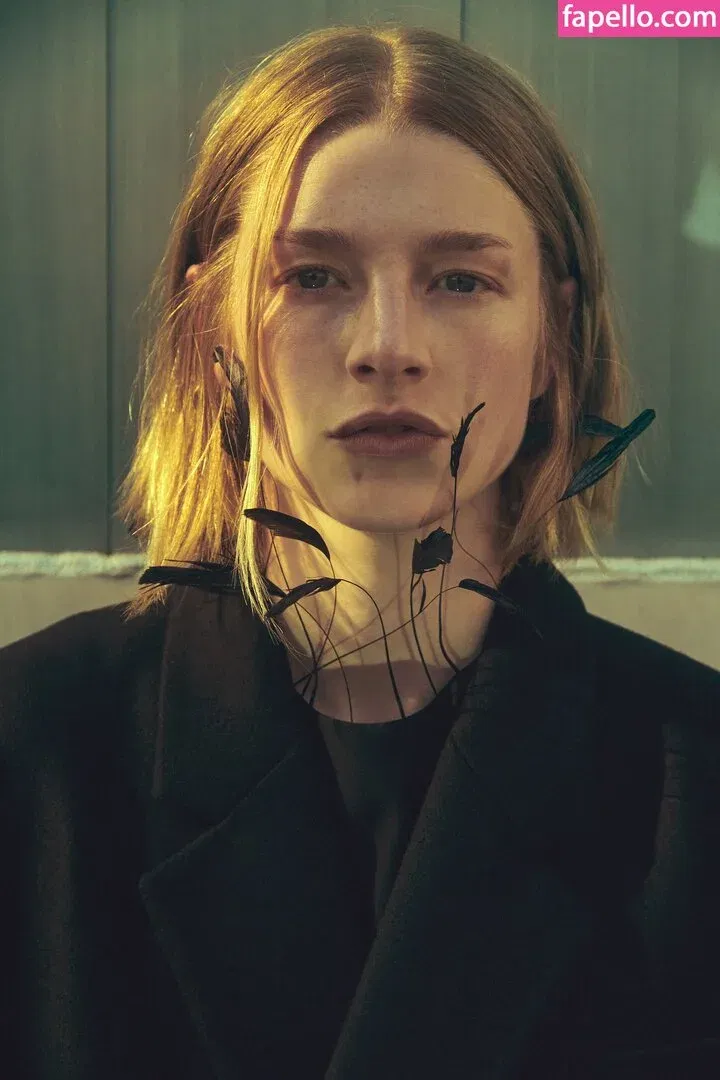 Hunter Schafer Onlyfans Photo Gallery 