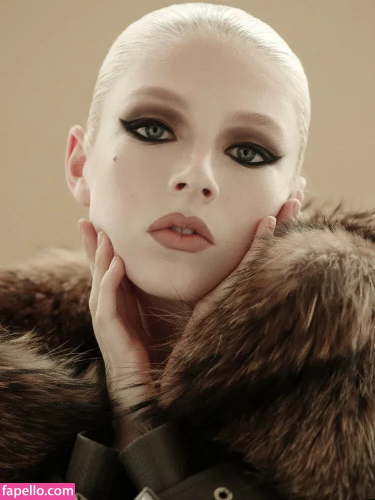 Hunter Schafer Onlyfans Photo Gallery 