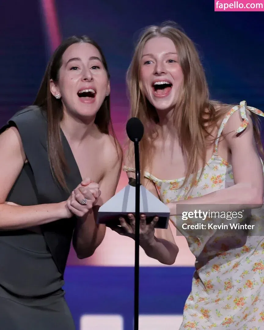 Hunter Schafer Onlyfans Photo Gallery 