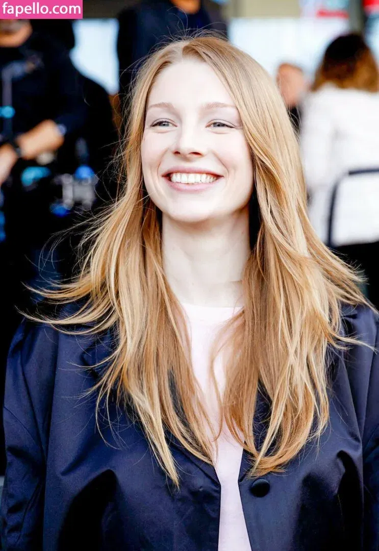 Hunter Schafer Onlyfans Photo Gallery 