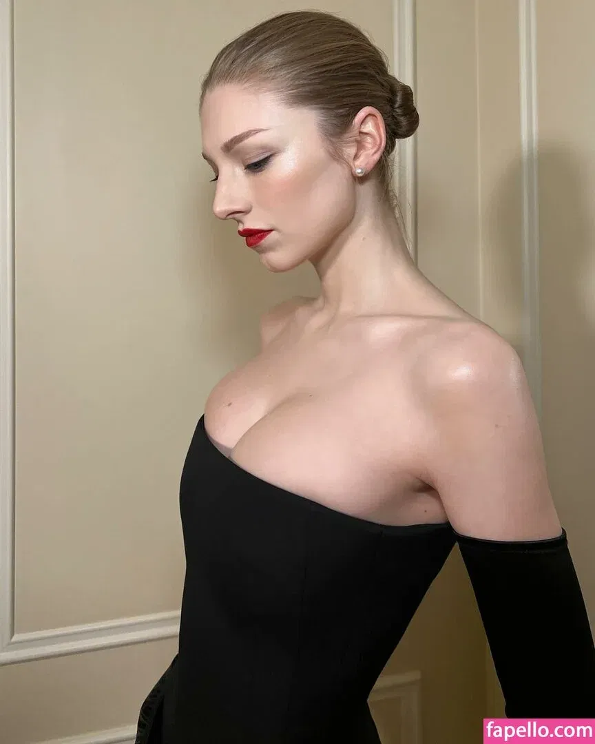 Hunter Schafer Onlyfans Photo Gallery 