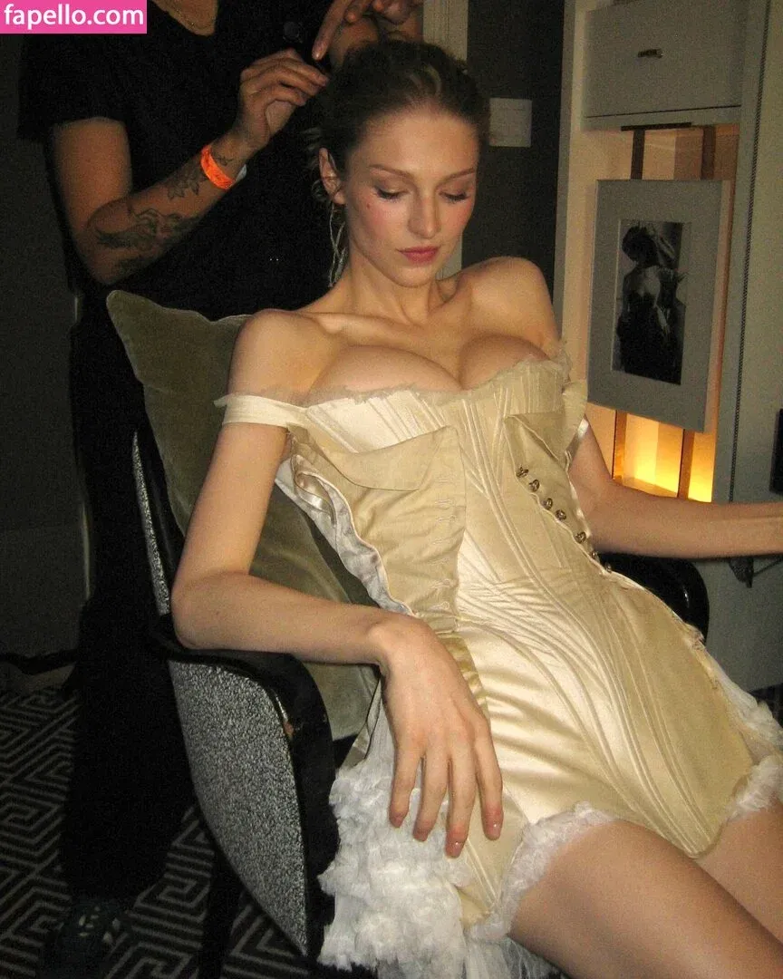 Hunter Schafer Onlyfans Photo Gallery 