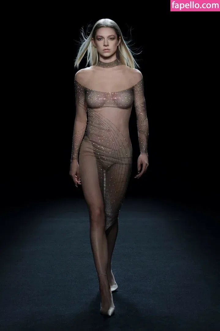 Hunter Schafer Onlyfans Photo Gallery 