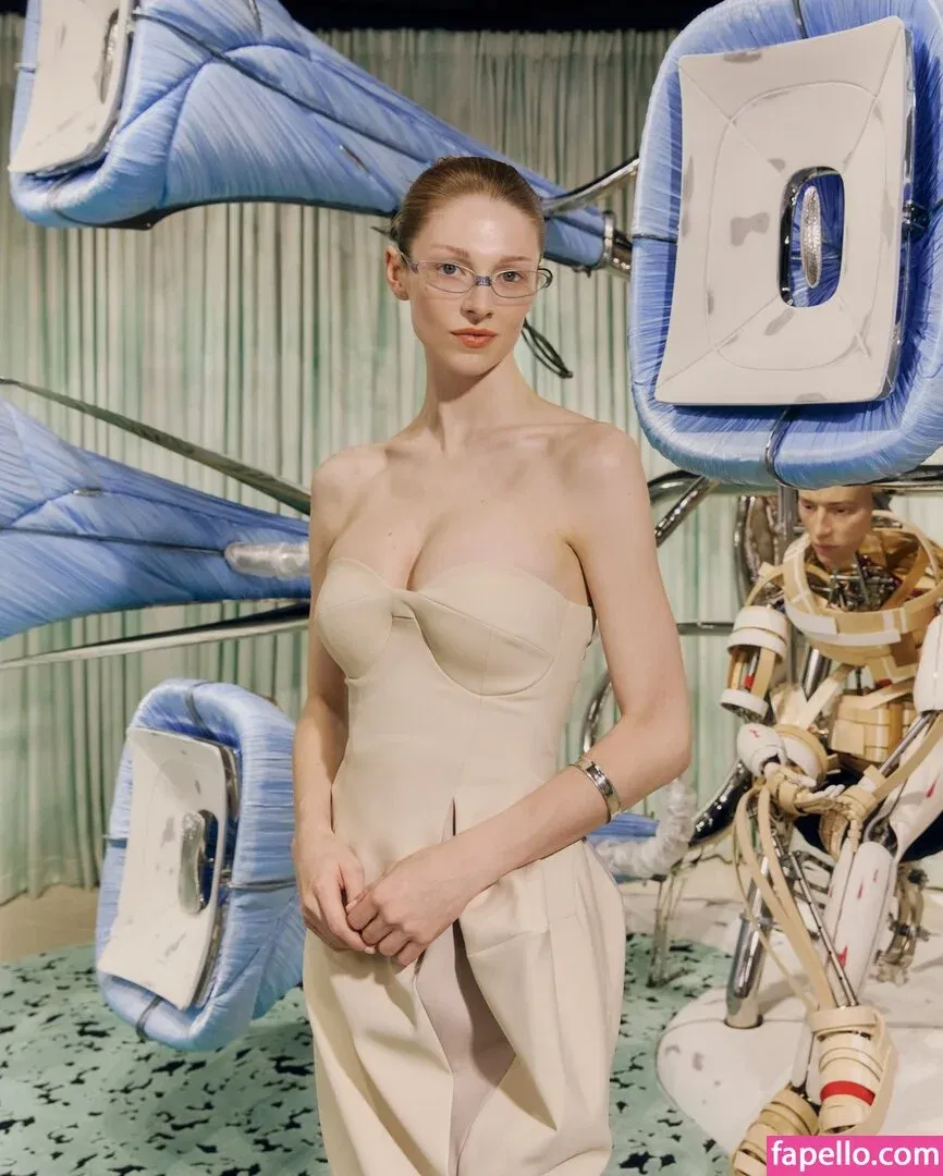 Hunter Schafer Onlyfans Photo Gallery 