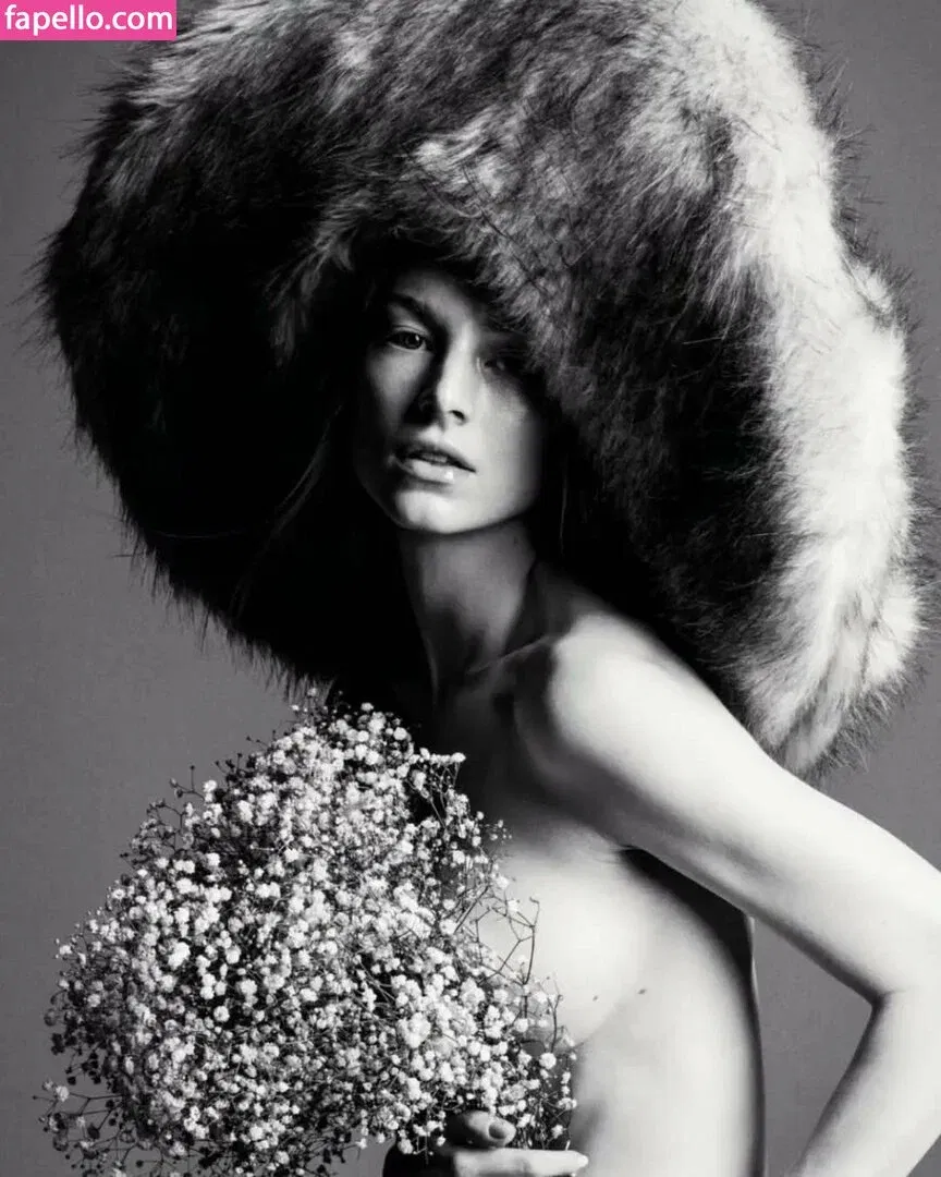 Hunter Schafer Onlyfans Photo Gallery 