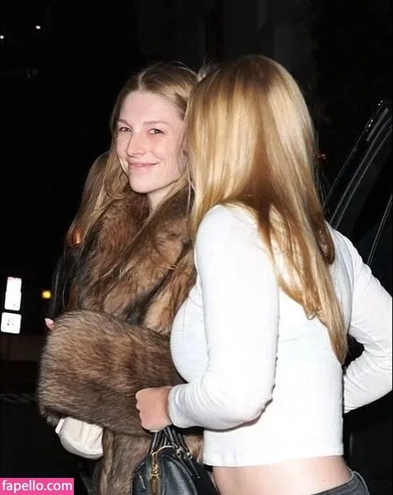 Hunter Schafer Onlyfans Photo Gallery 