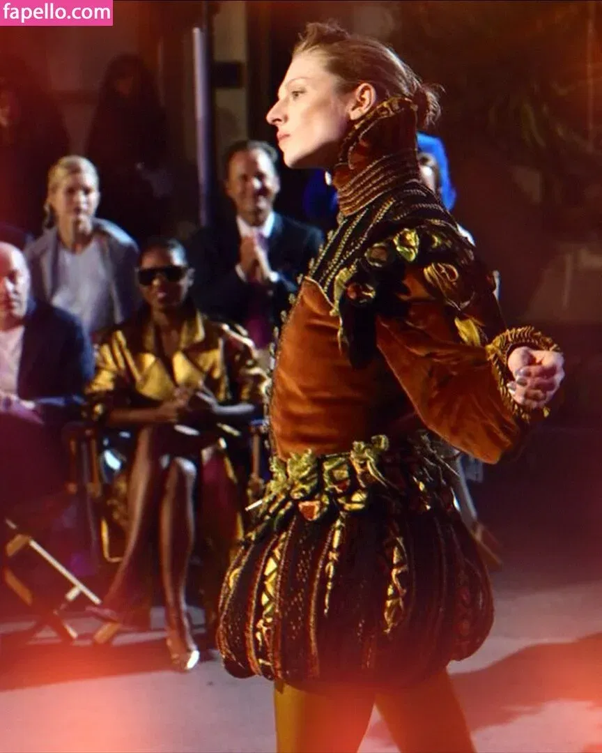 Hunter Schafer Onlyfans Photo Gallery 