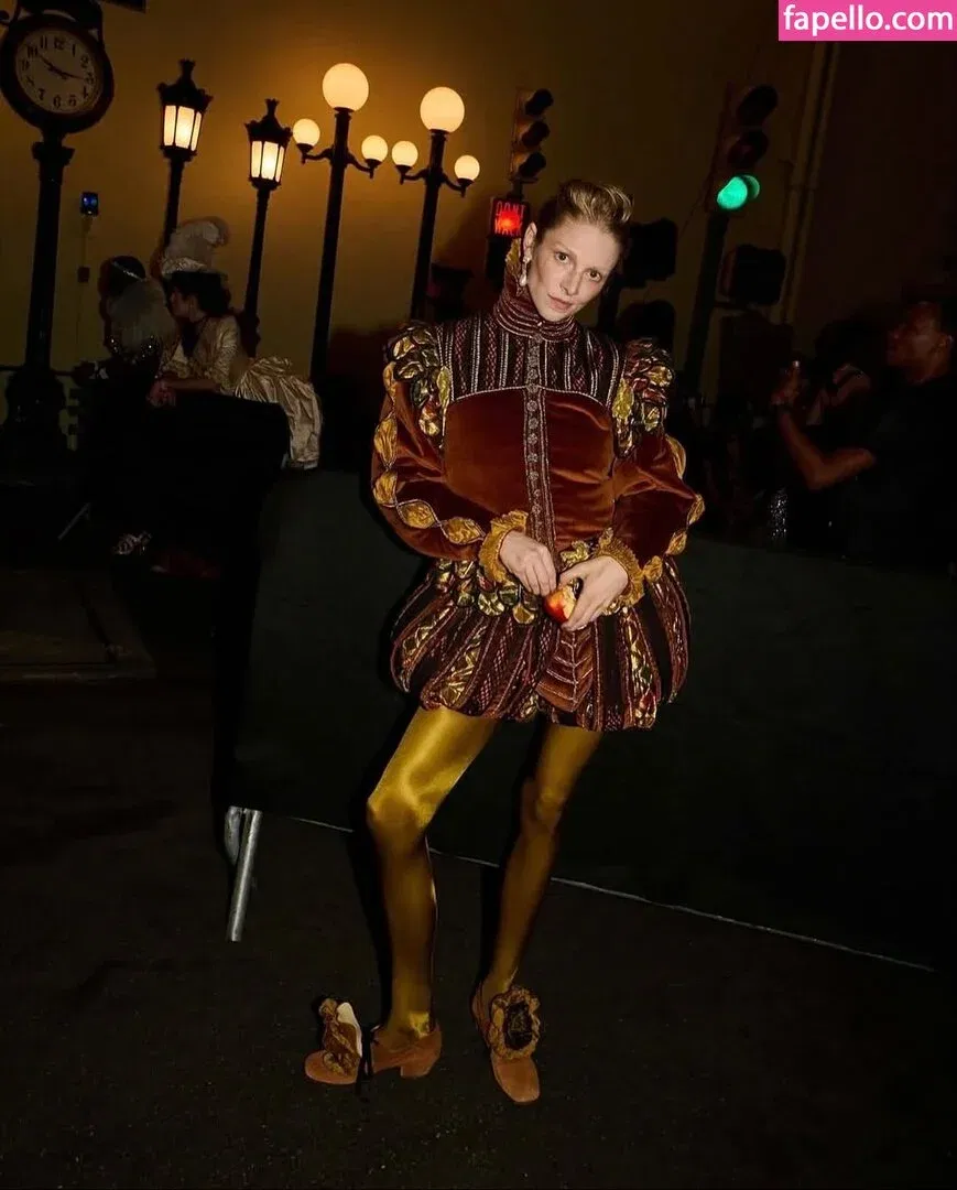 Hunter Schafer Onlyfans Photo Gallery 