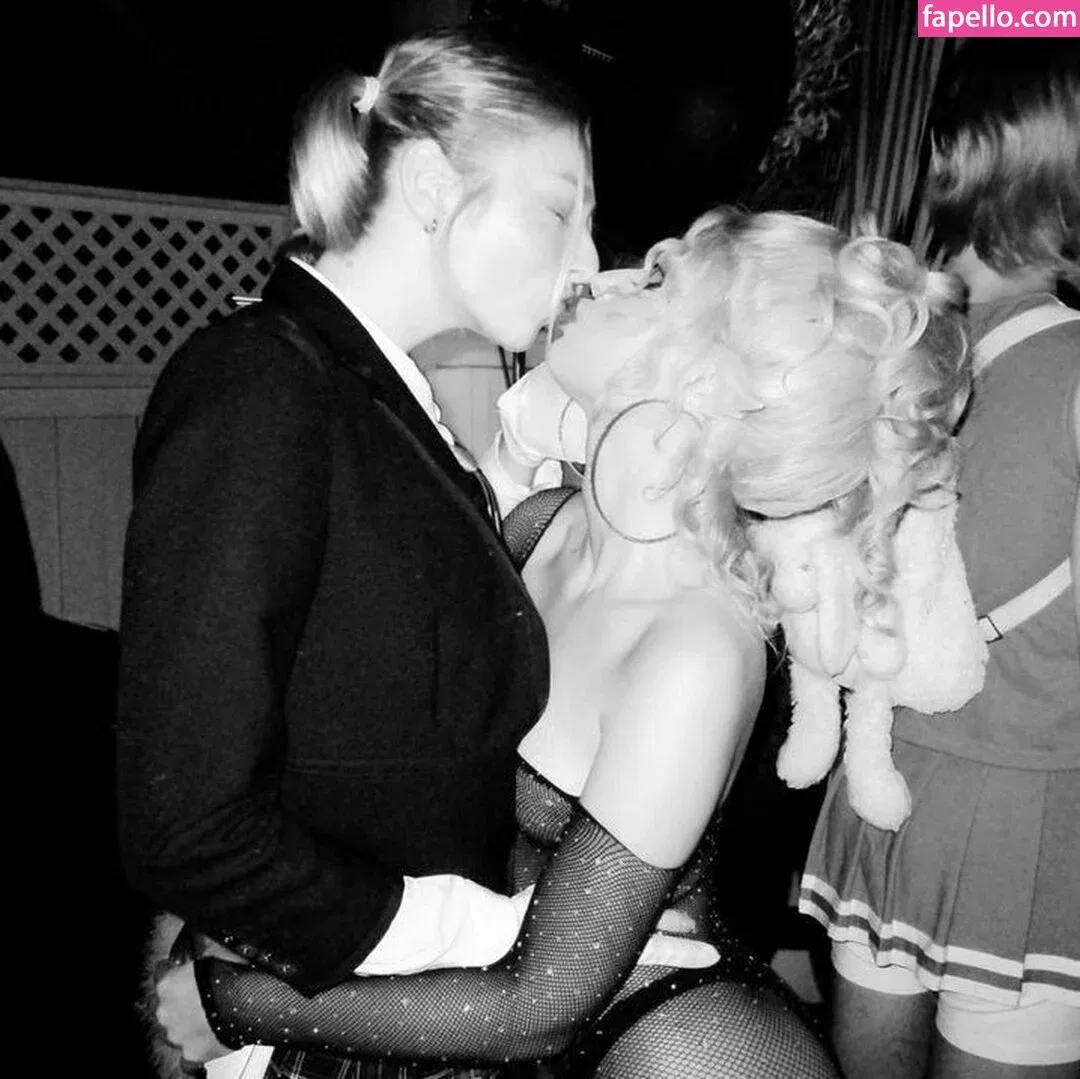 Hunter Schafer Onlyfans Photo Gallery 