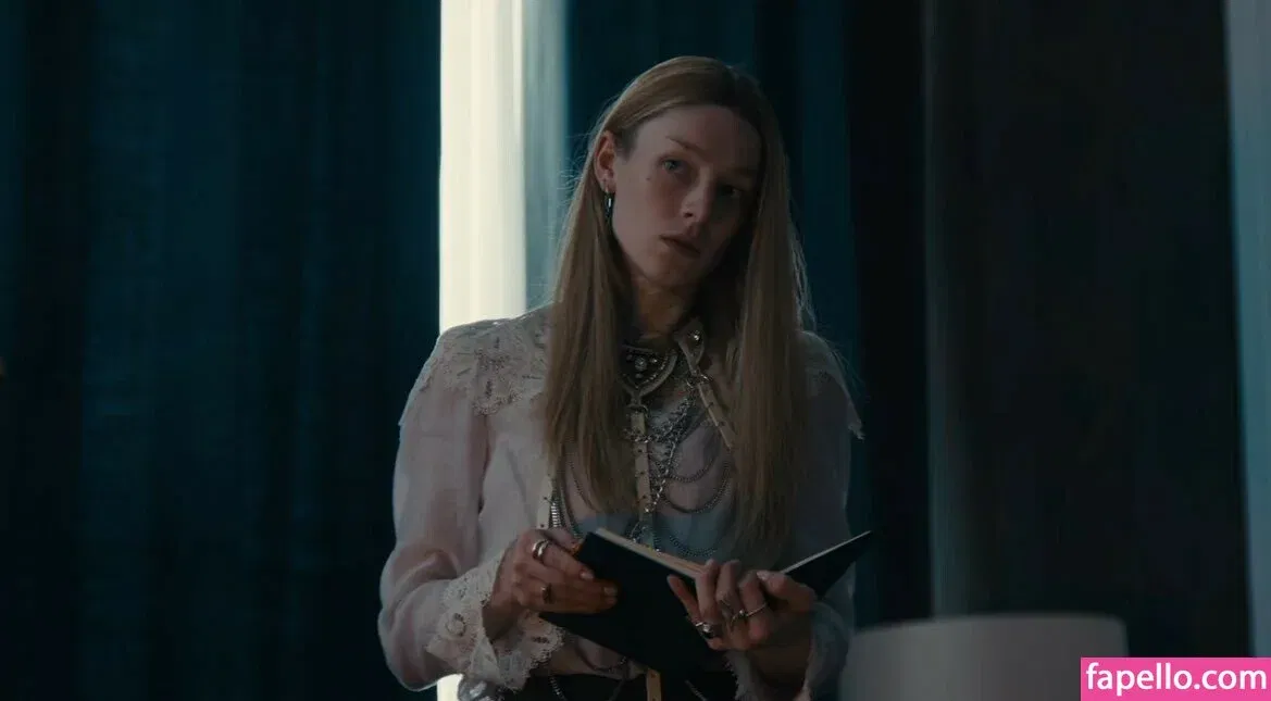 Hunter Schafer Onlyfans Photo Gallery 