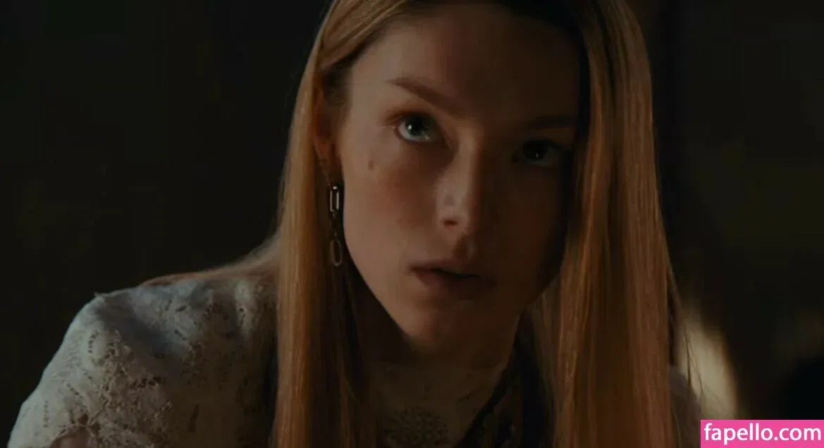 Hunter Schafer Onlyfans Photo Gallery 