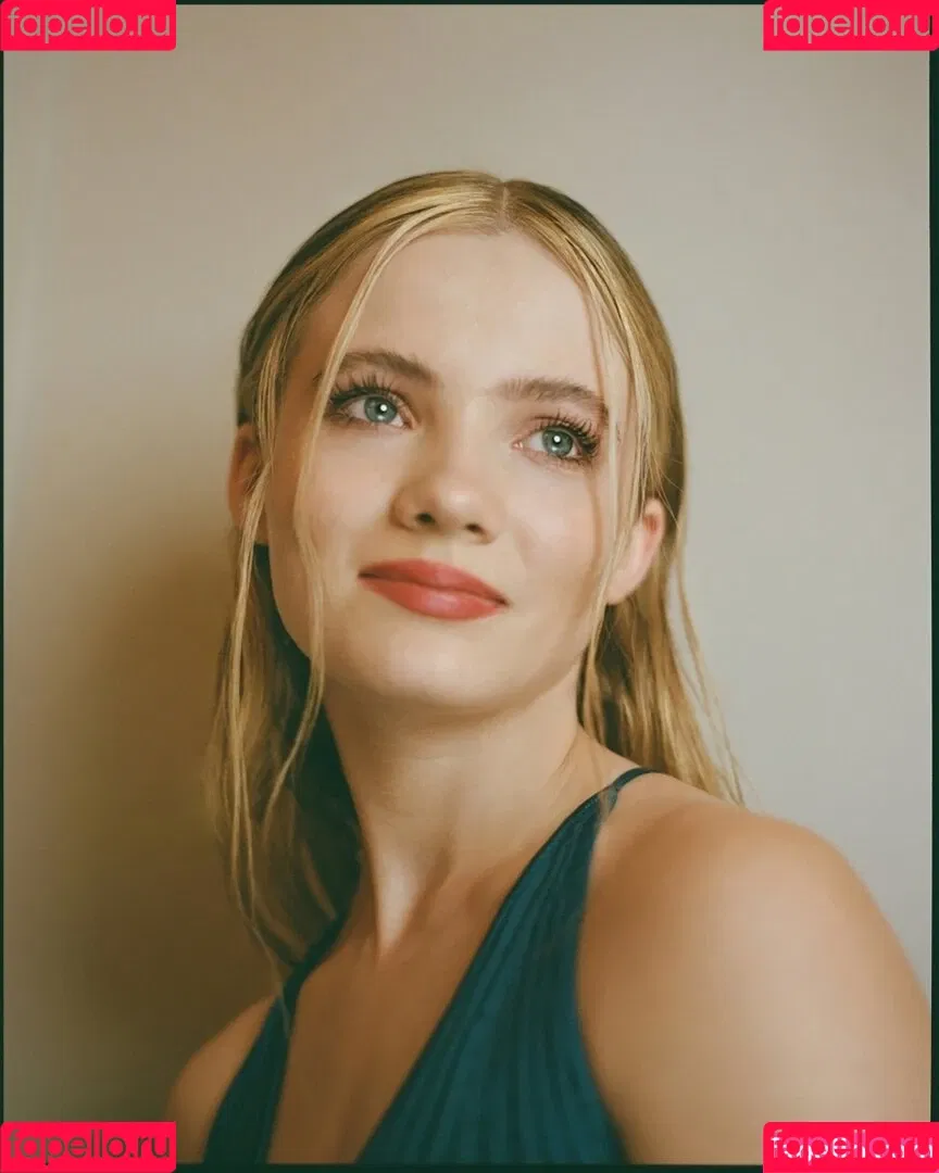 Freya Allan Onlyfans Photo Gallery 