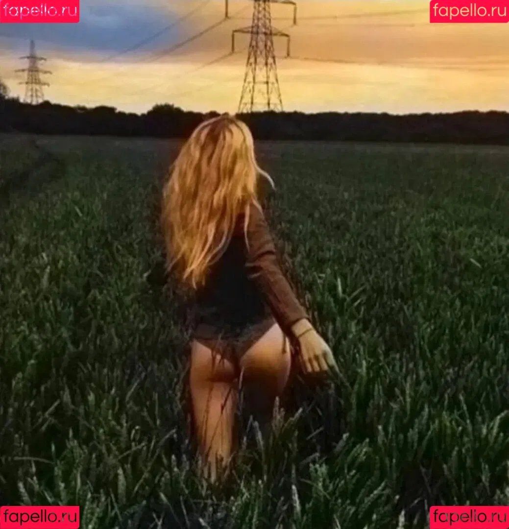 Freya Allan Onlyfans Photo Gallery 