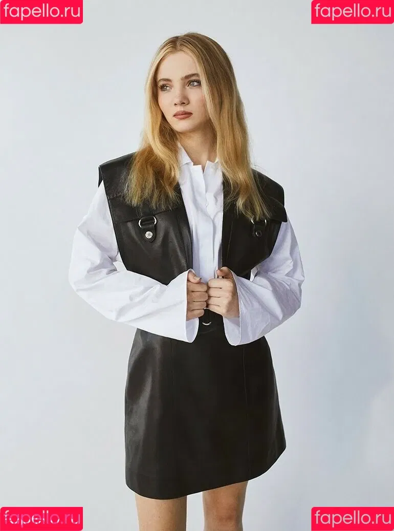 Freya Allan Onlyfans Photo Gallery 