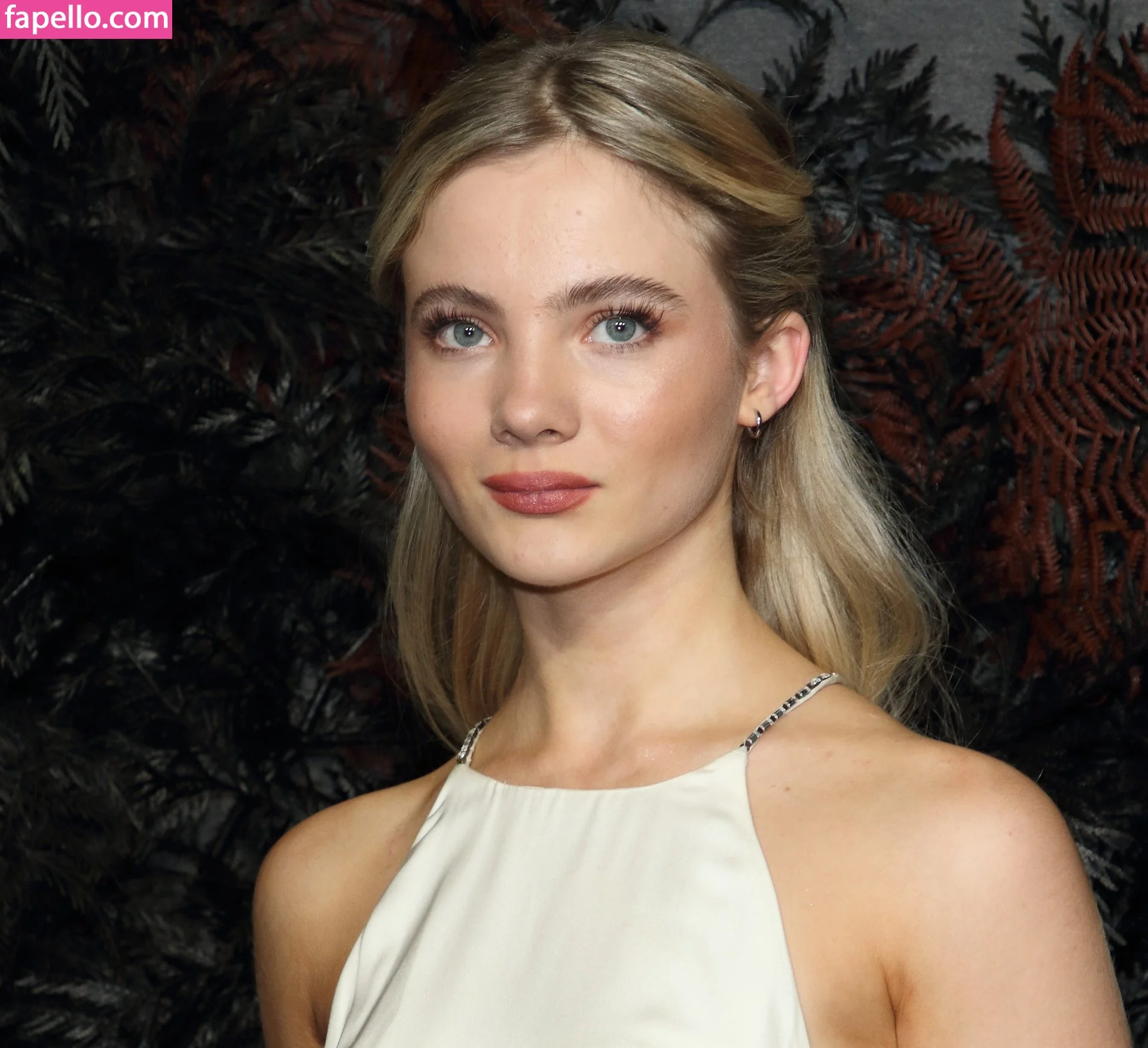 Freya Allan Onlyfans Photo Gallery 