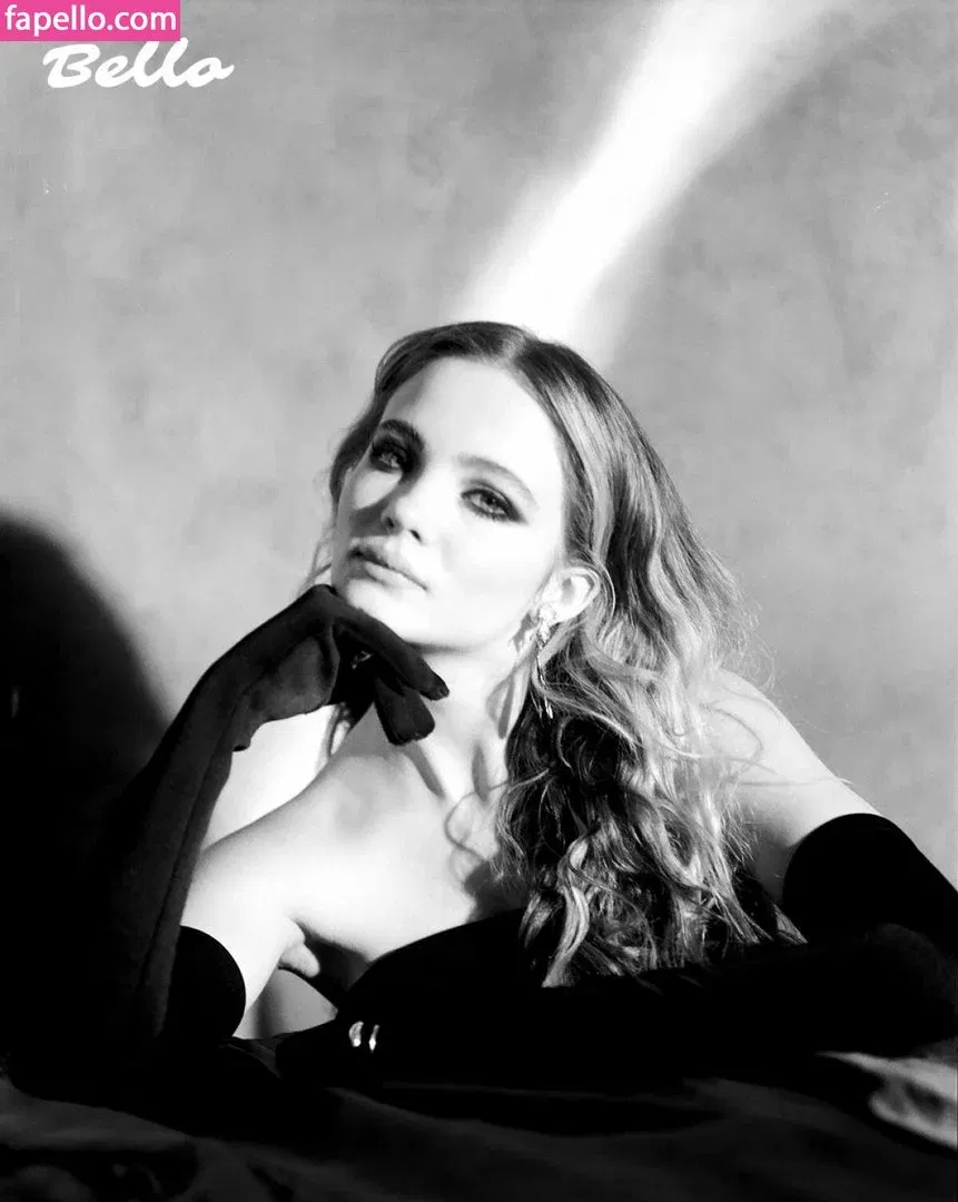 Freya Allan Onlyfans Photo Gallery 