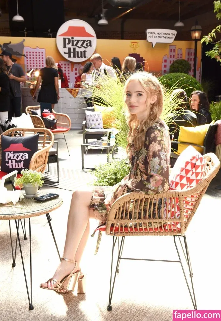 Freya Allan Onlyfans Photo Gallery 