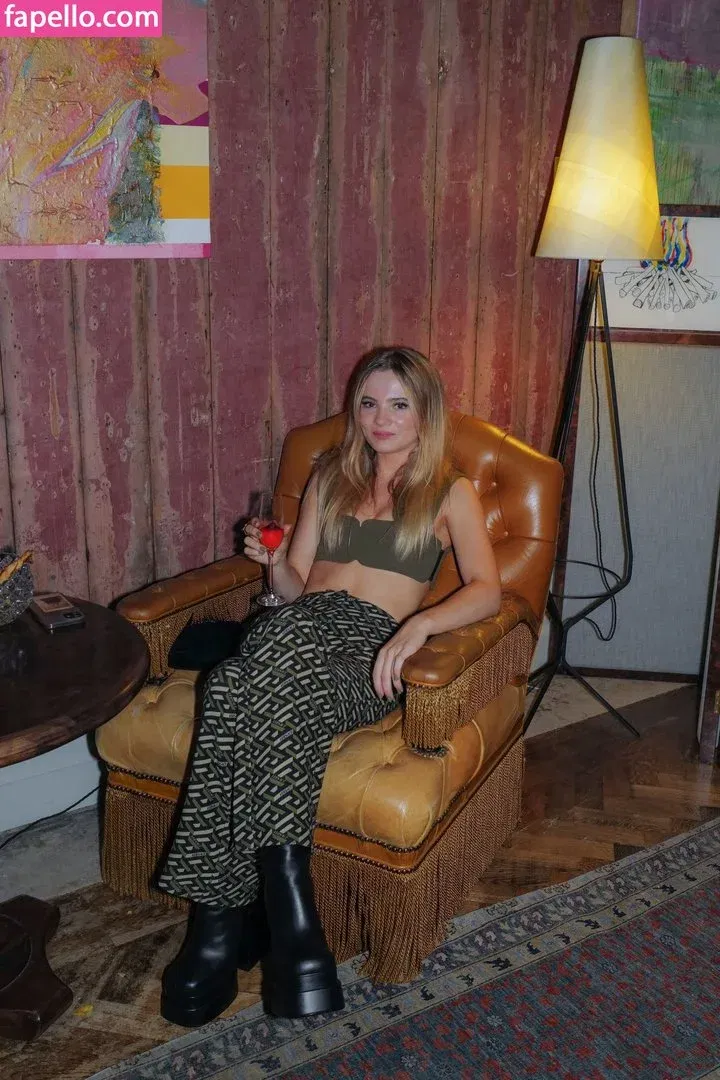 Freya Allan Onlyfans Photo Gallery 