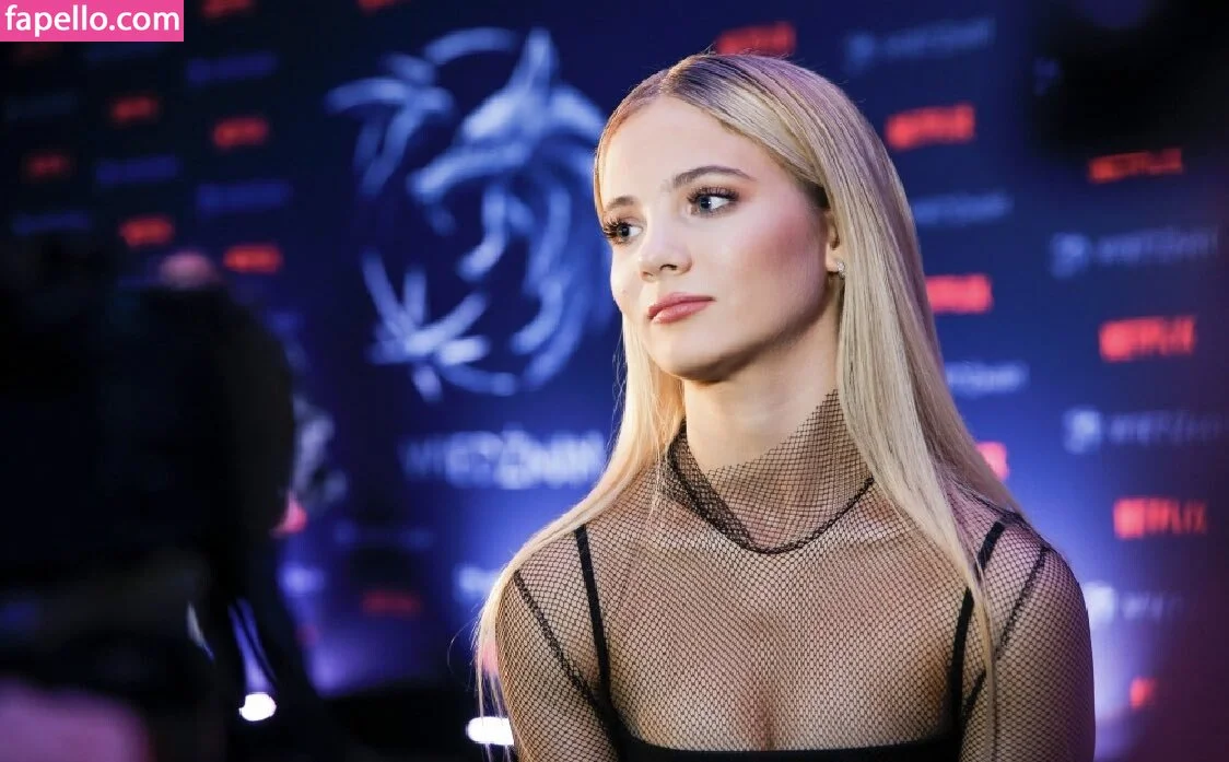 Freya Allan Onlyfans Photo Gallery 