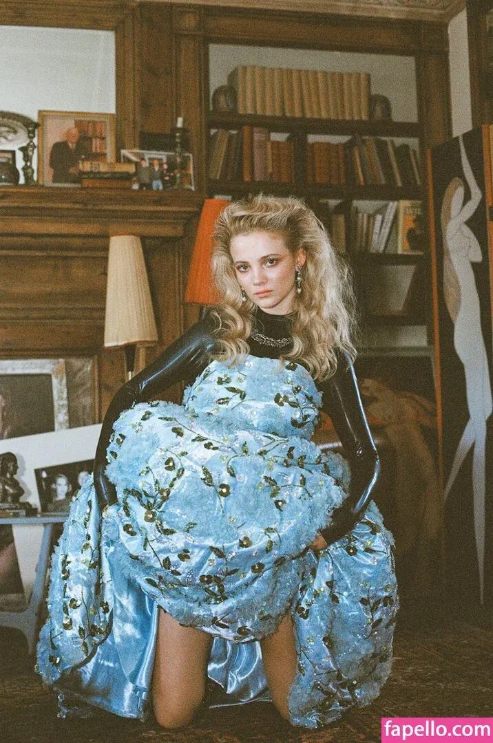 Freya Allan Onlyfans Photo Gallery 