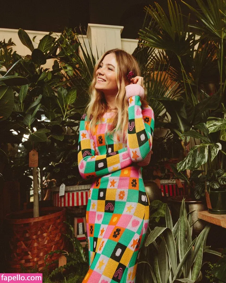 Freya Allan Onlyfans Photo Gallery 