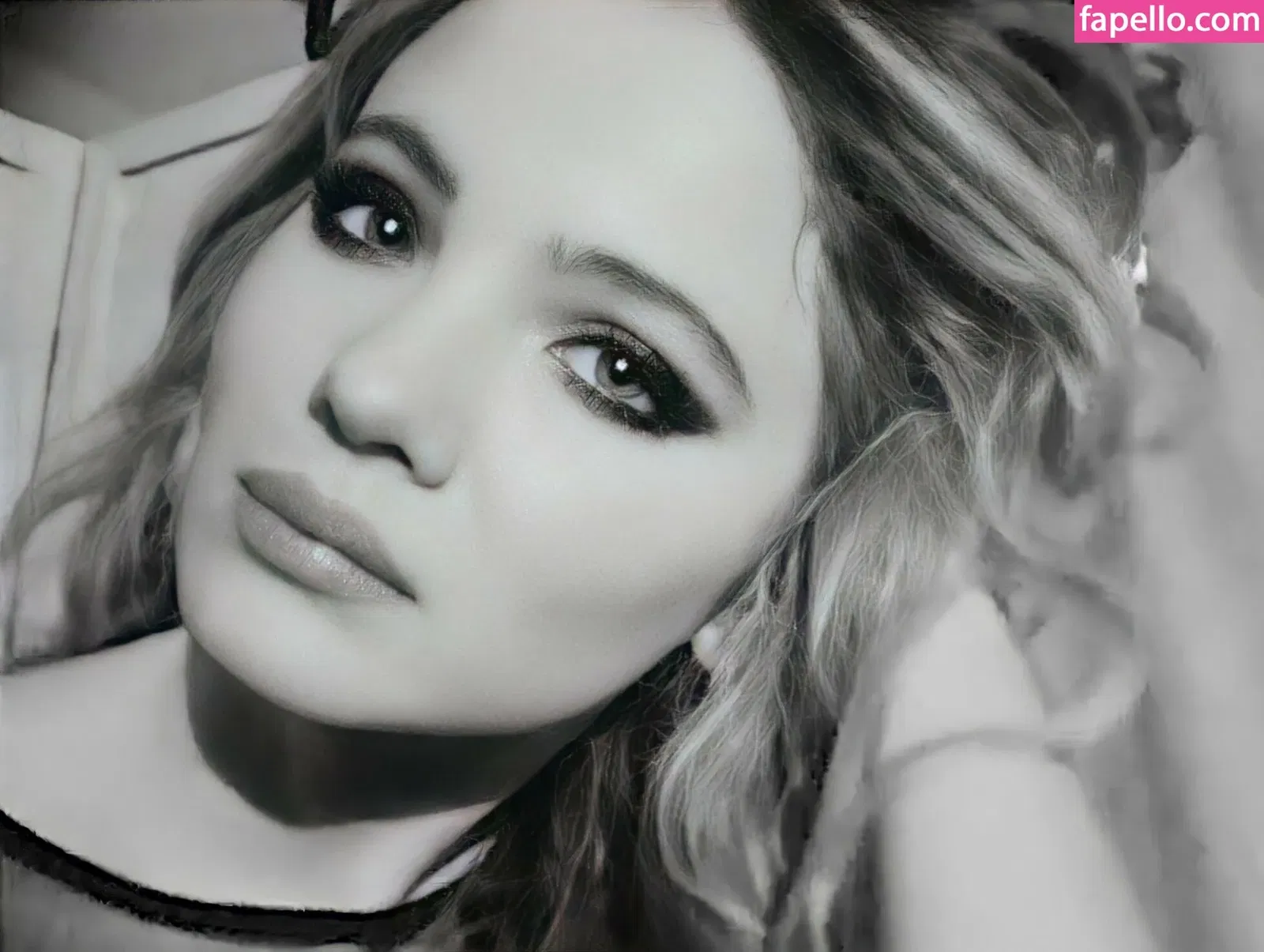 Freya Allan Onlyfans Photo Gallery 