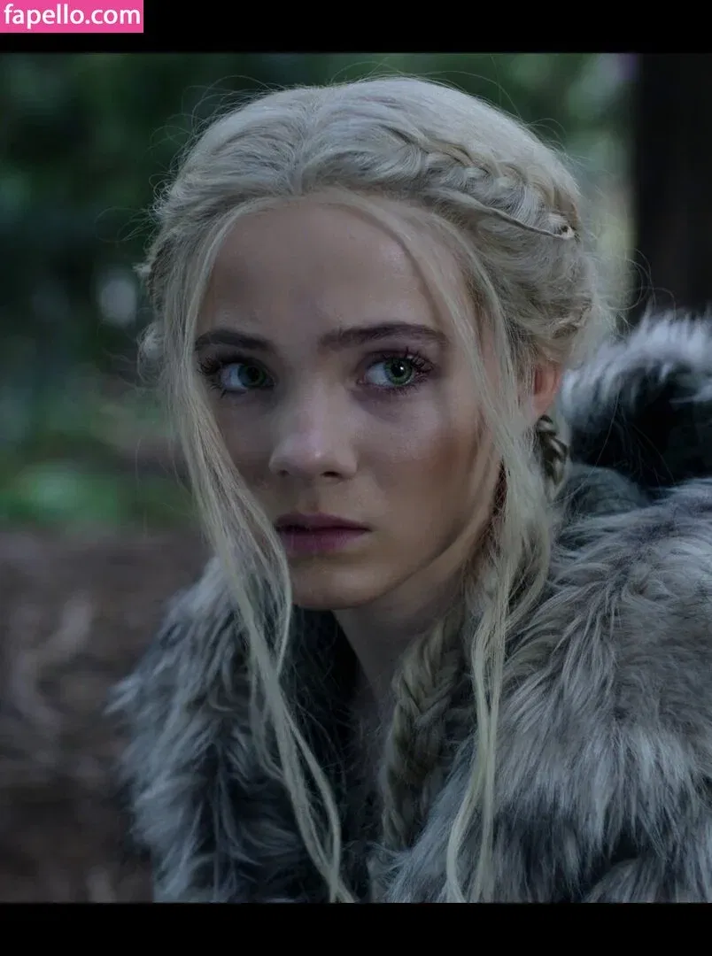 Freya Allan Onlyfans Photo Gallery 