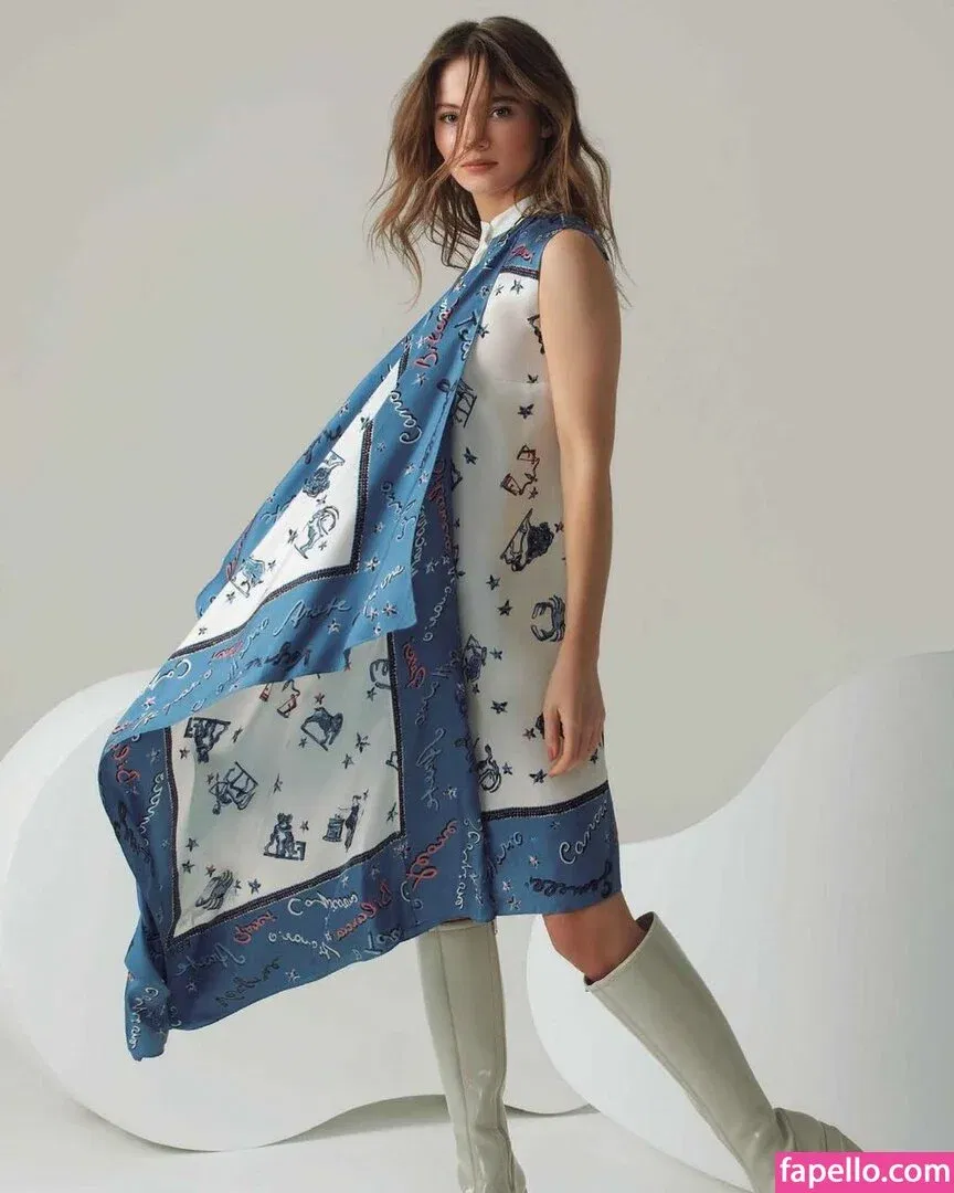 Freya Allan Onlyfans Photo Gallery 