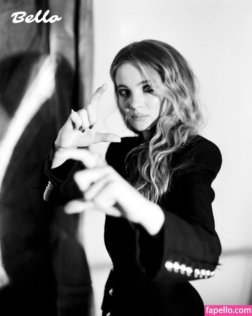 Freya Allan Onlyfans Photo Gallery 