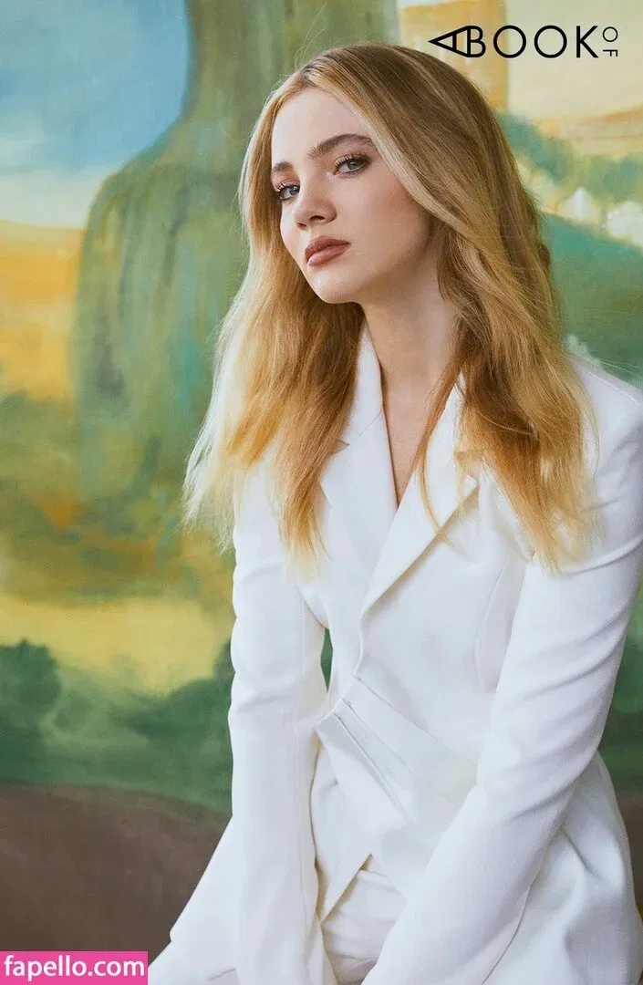 Freya Allan Onlyfans Photo Gallery 