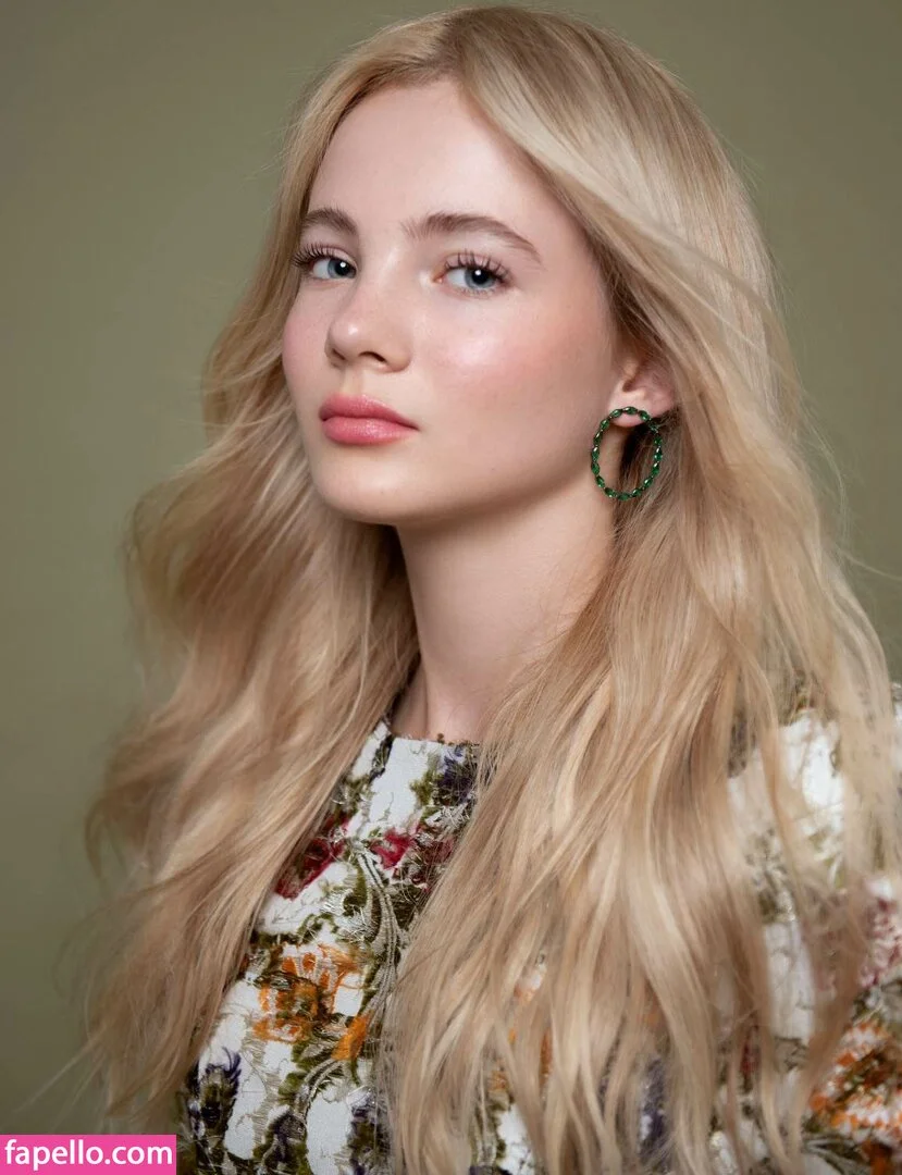 Freya Allan Onlyfans Photo Gallery 