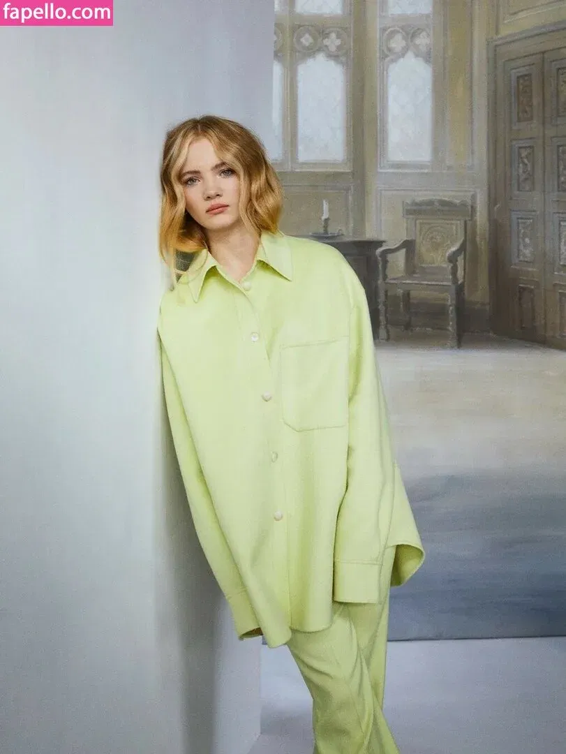 Freya Allan Onlyfans Photo Gallery 