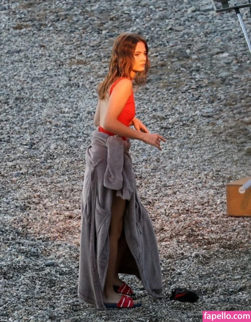 Freya Allan Onlyfans Photo Gallery 