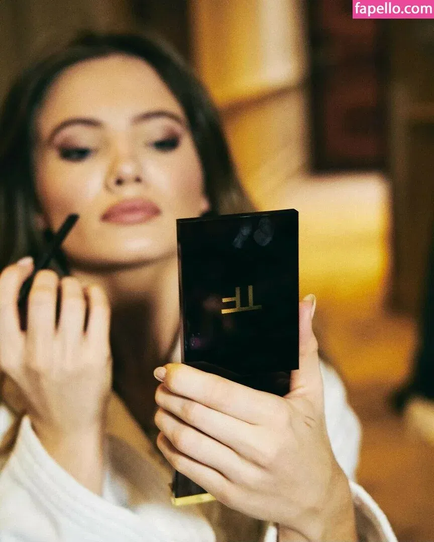 Freya Allan Onlyfans Photo Gallery 