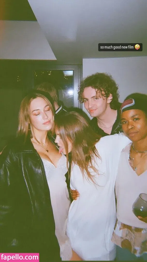 Freya Allan Onlyfans Photo Gallery 