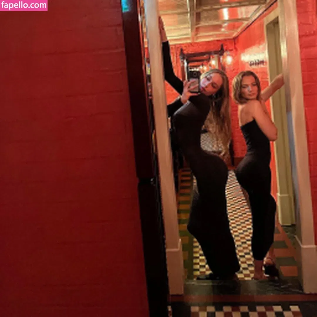 Freya Allan Onlyfans Photo Gallery 