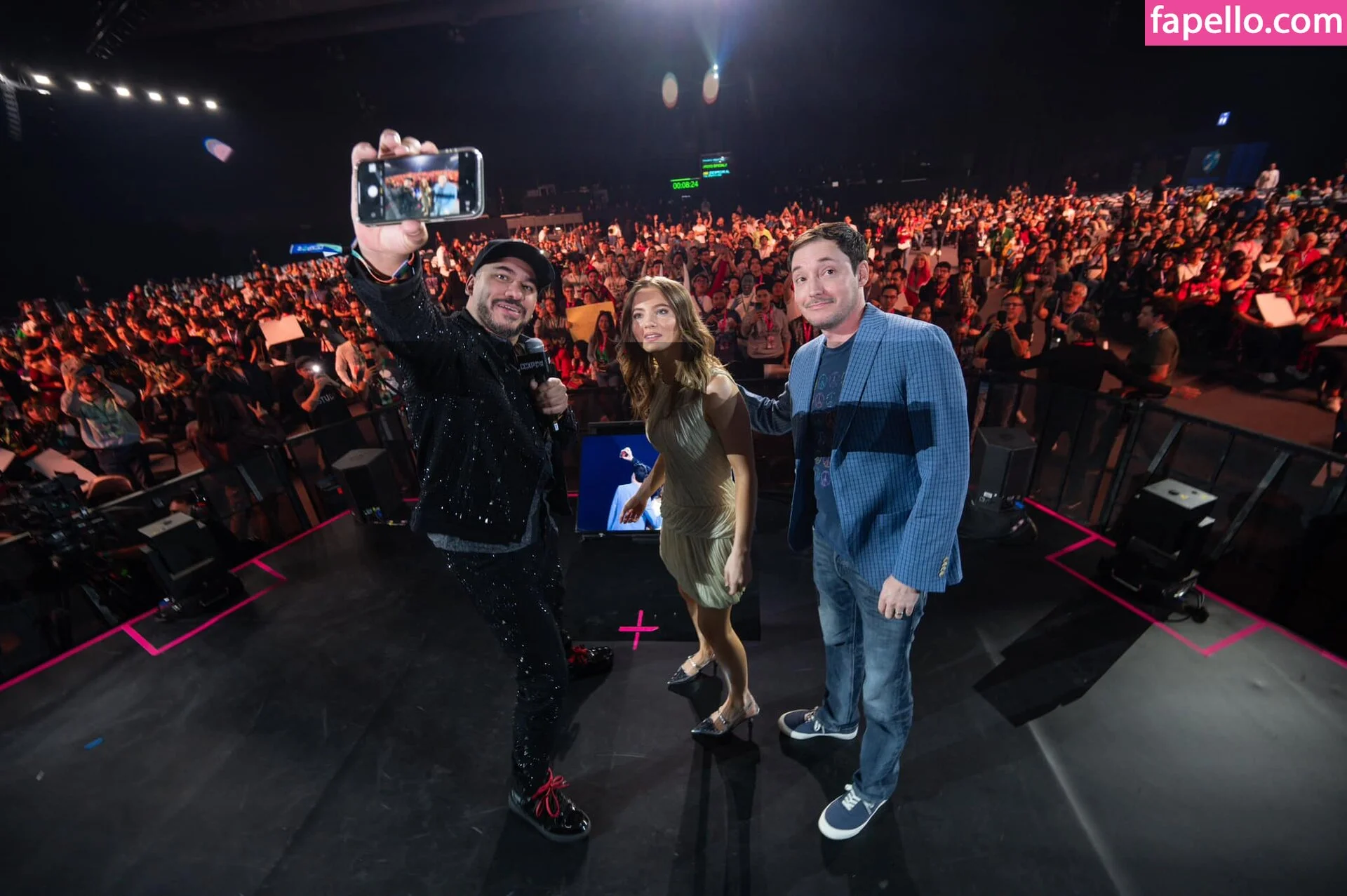 Freya Allan Onlyfans Photo Gallery 