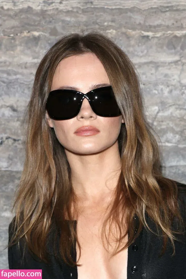 Freya Allan Onlyfans Photo Gallery 