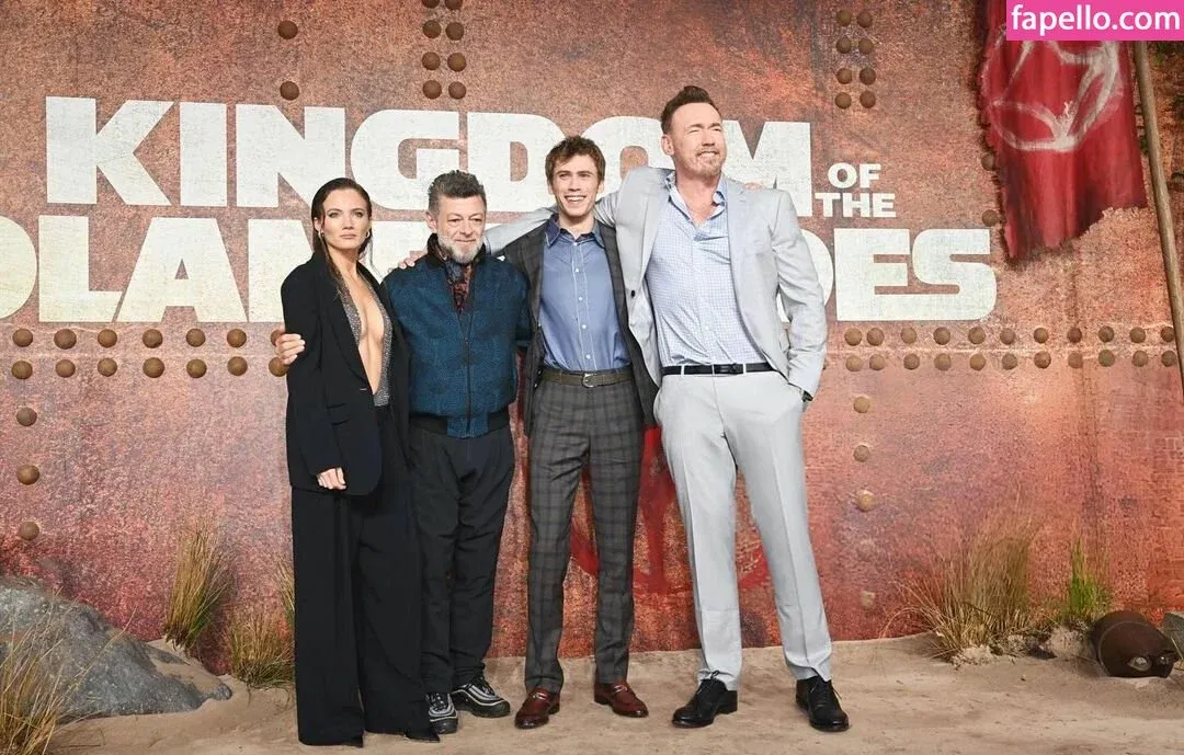 Freya Allan Onlyfans Photo Gallery 