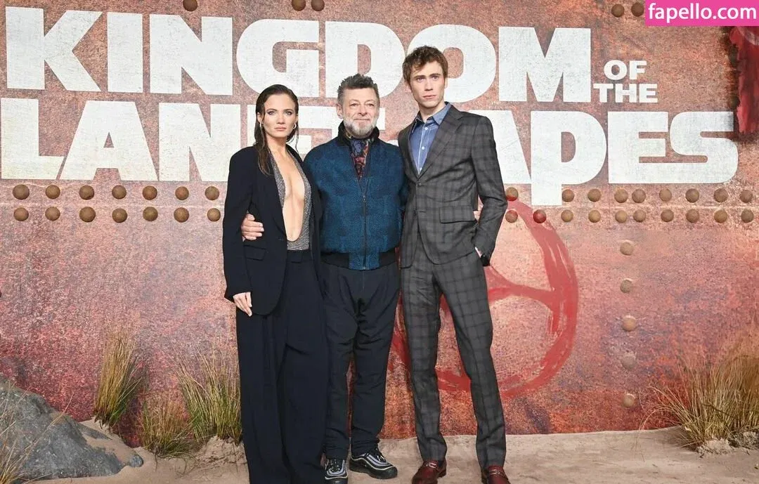 Freya Allan Onlyfans Photo Gallery 