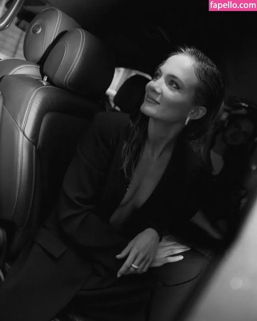 Freya Allan Onlyfans Photo Gallery 