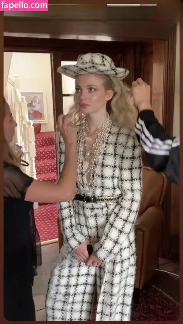 Freya Allan Onlyfans Photo Gallery 