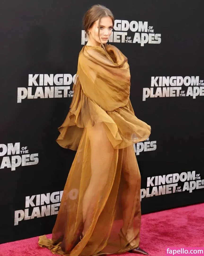 Freya Allan Onlyfans Photo Gallery 