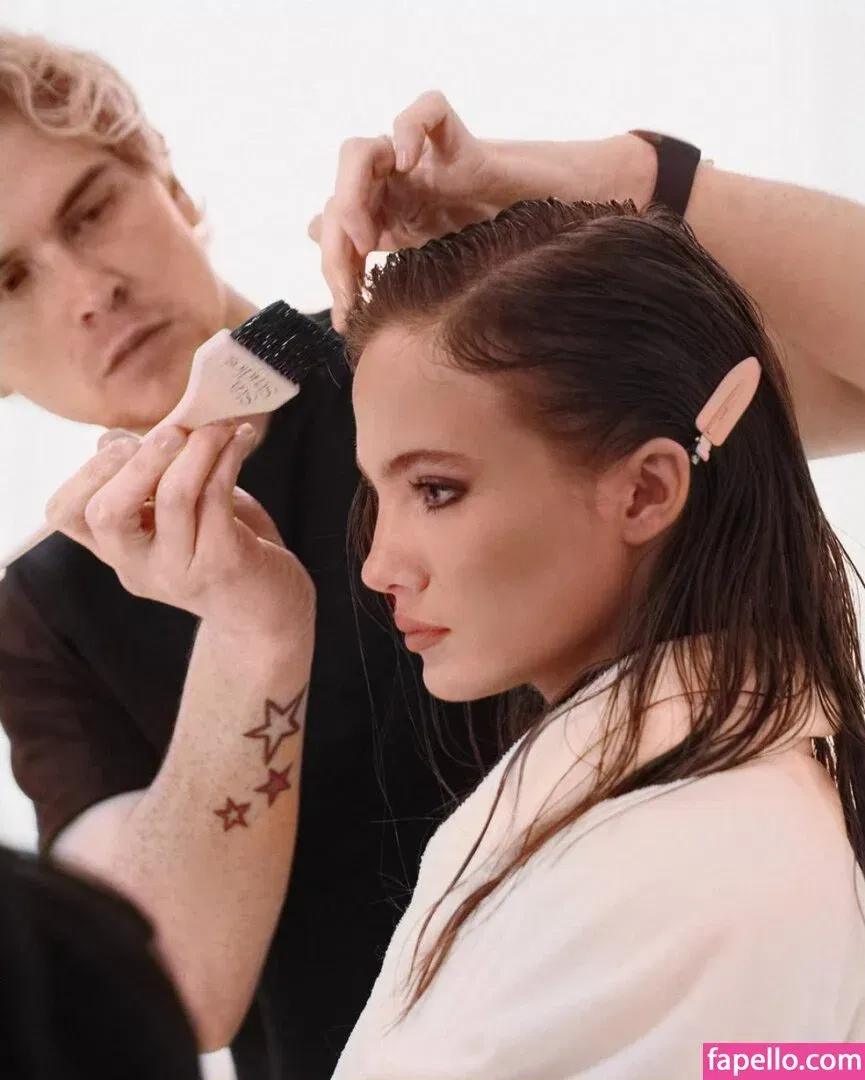 Freya Allan Onlyfans Photo Gallery 